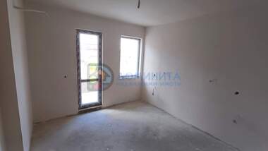 Vânzare - Apartament în Țarevo,  Burgas