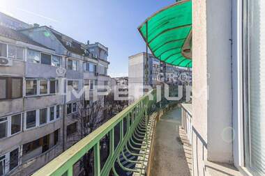 For sale - Apartment in Liatno kino Trakia,  Varna