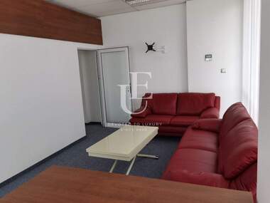 Satış - Bütün bir bina olarak Ovça Kupel,  Sofia