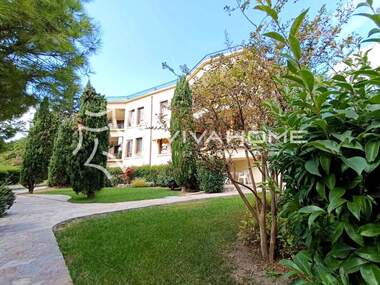 Продажба - Апартамент в Траката,  Варна