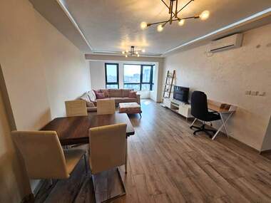 Închiriere - Apartament în Mladejki hălm,  Plovdiv