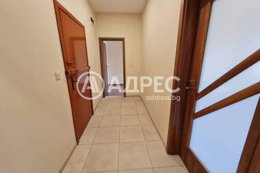Închiriere - Apartament în Center,  Sofia