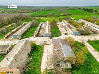 For sale - Сгради в Плевен, област, гр. Долни Дъбник за 600 000, Евро - Building with real estate in Dolni Dabnik,  Pleven