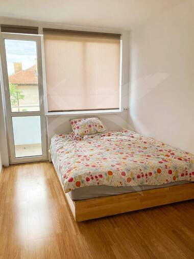 Miete - Wohnung in Zentar,  Burgas