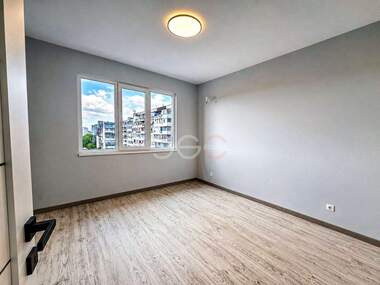 Verkauf - Wohnung in Wazrajdane 2,  Warna