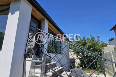 For sale - House in Evksinograd,  Varna