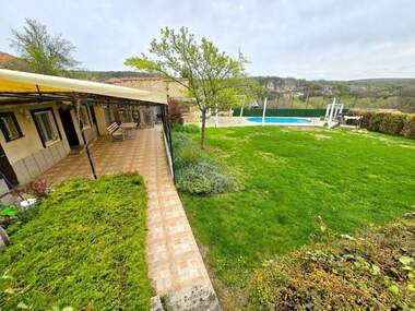 For sale - House in Bojichen,  Ruse