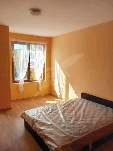 Închiriere - Apartament în Kolhozen pazar,  Varna