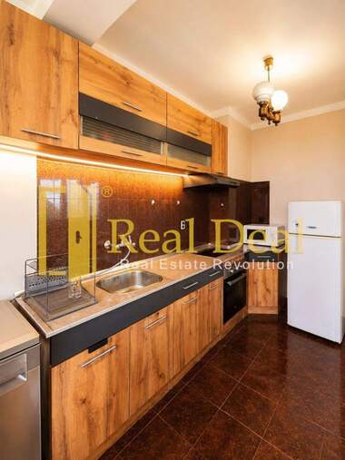 Închiriere - Apartament în Lozeneț,  Sofia