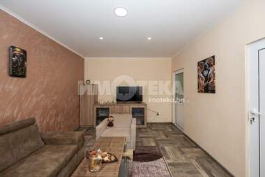 For sale - Apartment in Izgrev,  Plovdiv