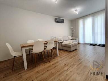 Miete - Wohnung in Zentar,  Burgas