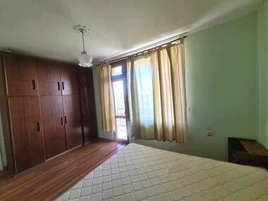 Vânzare - Apartament în Liuben Karavelov,  Haskovo