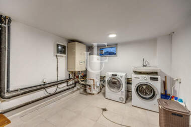 Vânzare - Apartament în Oboriștie,  Sofia