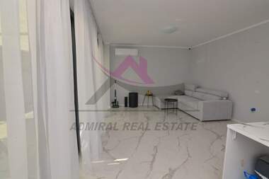Ενοίκιο - Σπίτι σε Свети Константин и Елена,  Варна