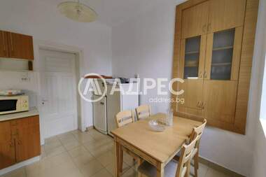 Închiriere - Apartament în Center,  Varna