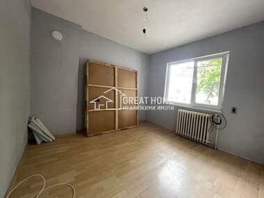 Verkauf - Etage von Haus in Kooperatiwen  pazar,  Targowishte
