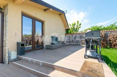 For sale - House in Karadjovo,  Plovdiv