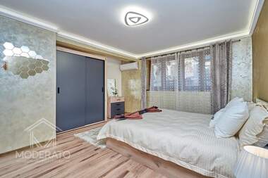 Продажба - Апартамент в Център,  Бургас