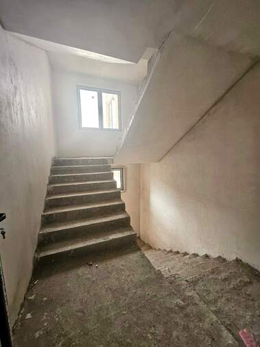Продажба - Апартамент в Изток,  Перник