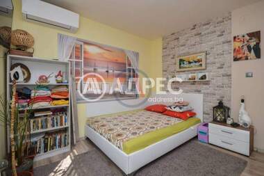 For sale - House in Mladezhko,  Burgas