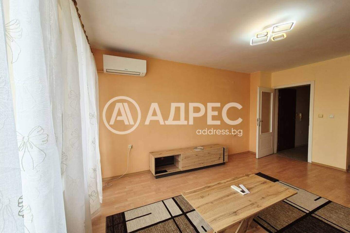 Cu trei camere Apartament în Zimno kino Trakia, Varna – fotografia 5