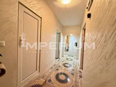 Închiriere - Apartament în Grand Mol,  Varna
