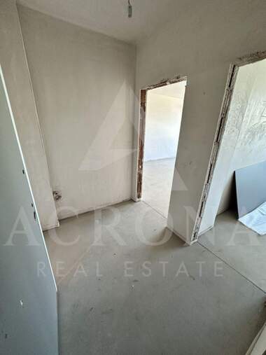 Продажба - Апартамент в Остромила,  Пловдив