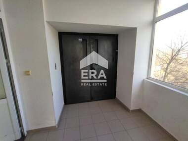 Închiriere - Spațiu industrial în Promișlena zona-Sever,  Haskovo