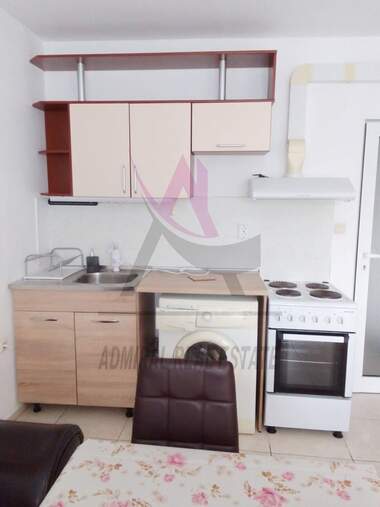 For rent - Apartment in Kolhozen pazar,  Varna
