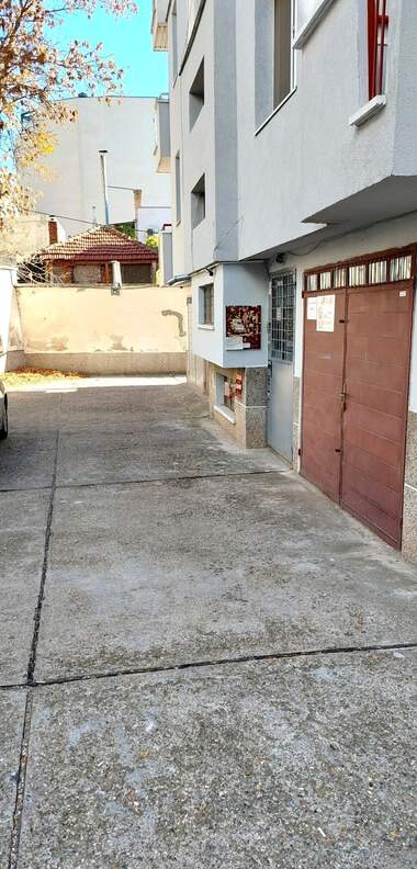 Vânzare - Garaj în Ialta,  Ruse