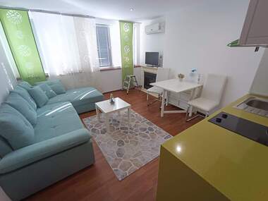 Închiriere - Apartament în Țentăr,  Burgas