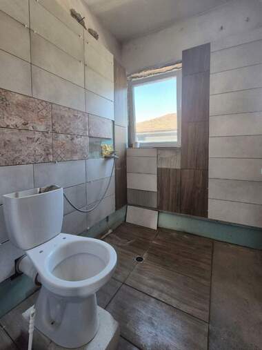 Verkauf - Etage von Haus in Drujba 1,  Ruse