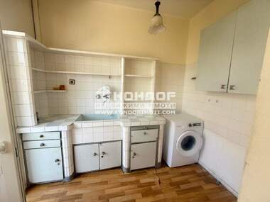 Продажба - Апартамент в Център,  Пловдив