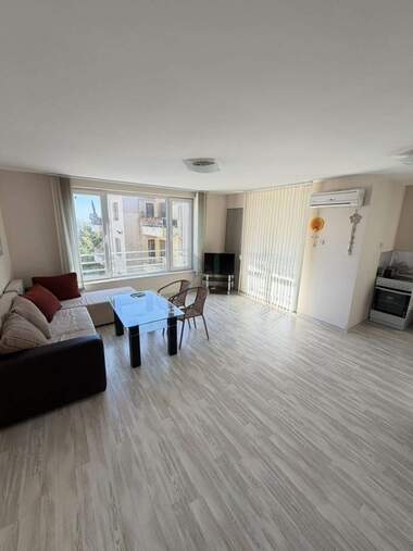Închiriere - Apartament în Alen mak,  Varna
