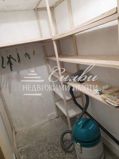 Închiriere - Apartament în Dobrudjanski,  Șumen