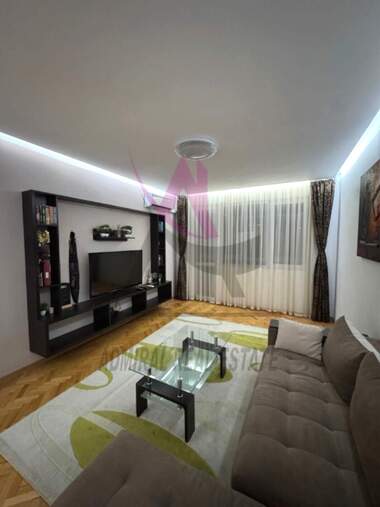 Închiriere - Apartament în Ceaîka,  Varna