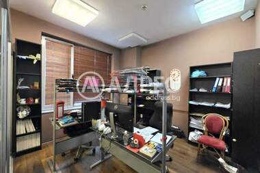 For sale - Store in Vitosha,  Sofia