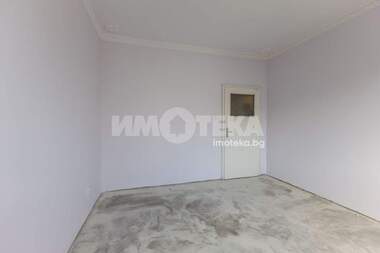 Продажа - Квартира в Младост 1,  Варна