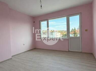 Продажа - Квартира в Карнобат,  Бургас