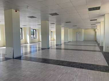 Miete - Büro in Promischlena zona - Iztok,  Ruse