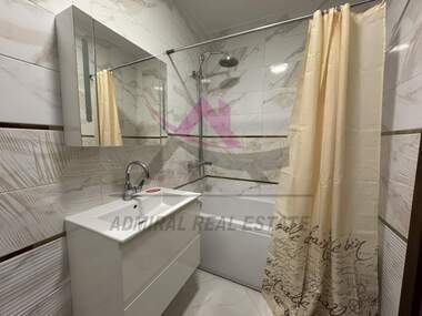 Наем - Апартамент в Колхозен пазар,  Варна