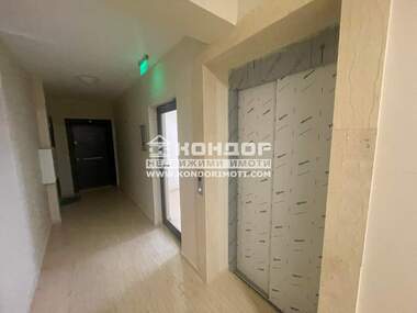 Vânzare - Apartament în Hristo Smirnenski,  Plovdiv