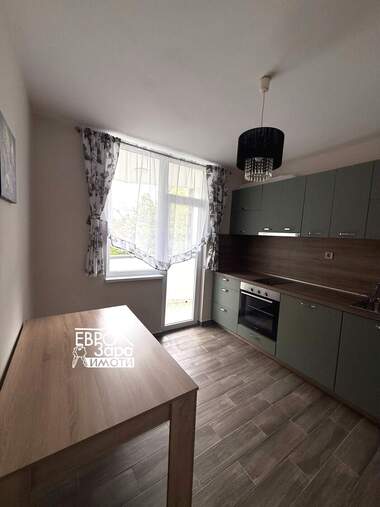 Închiriere - Apartament în Opălceenski,  Stara Zagora