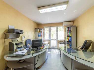 Verkauf - Büro in Elektron,  Warna