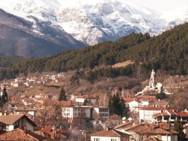 olarak şehir Kalofer, bölge Plovdiv için satılık Emlak