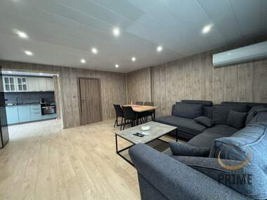 Închiriere - Apartament în Lazur,  Burgas