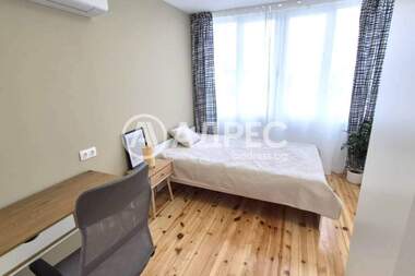 Închiriere - Apartament în Center,  Sofia