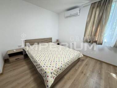 Închiriere - Apartament în Kolhozen pazar,  Varna