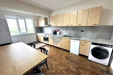 For sale - Apartment in Cvetnica,  Ruse