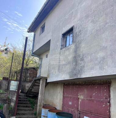 For sale - House in Studentski Grad,  Vraca